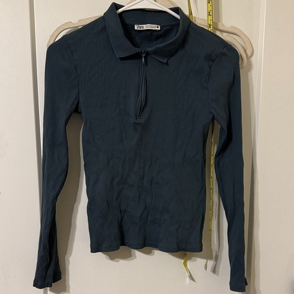 Zara Tops - Zara Deep Ribbed Zip Collar Top